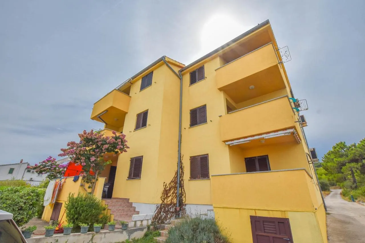 Apartments Taya Dobropoljana