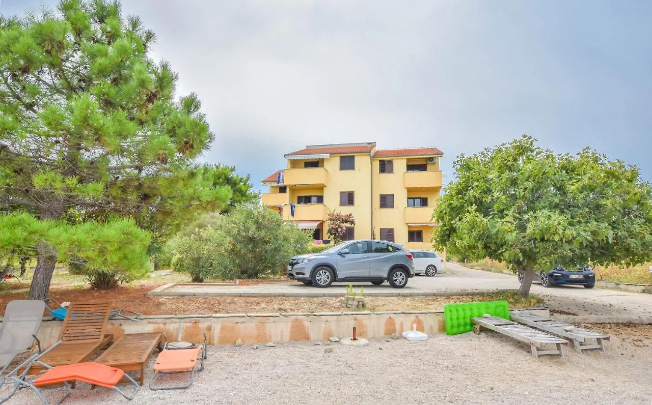 Apartments Taya Dobropoljana