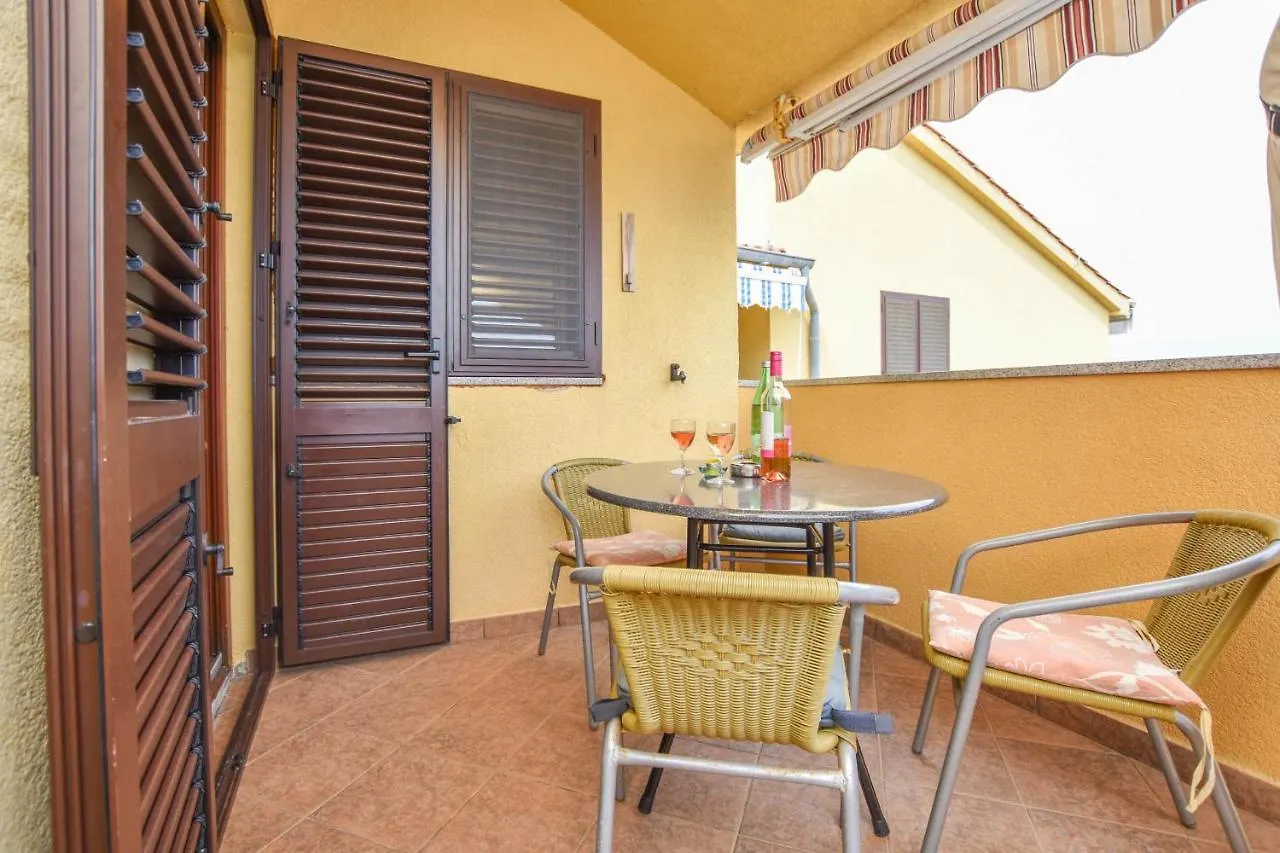 Apartments Taya Dobropoljana Chorvatsko