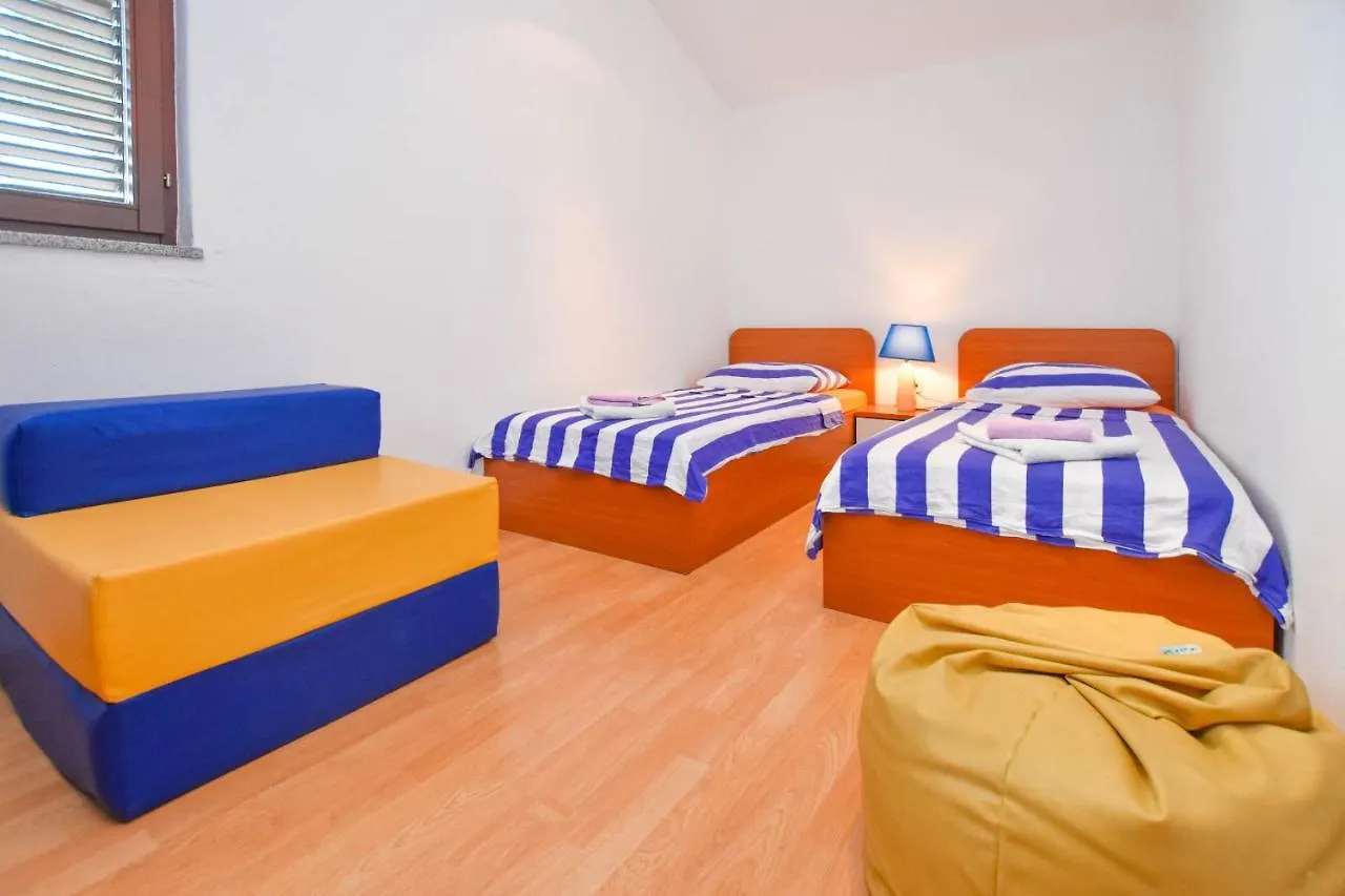 Apartments Taya Dobropoljana