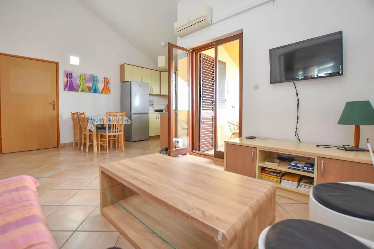 Apartments Taya Dobropoljana