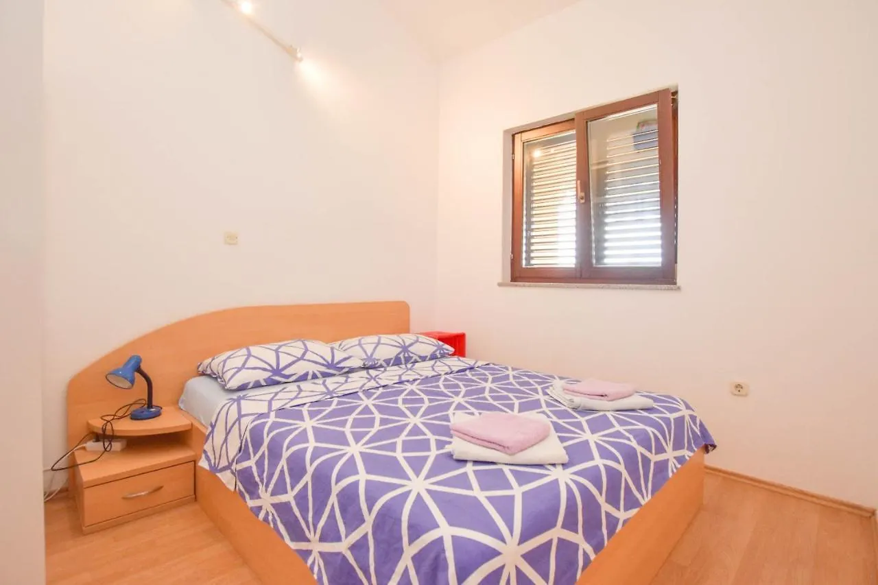 Apartments Taya Dobropoljana