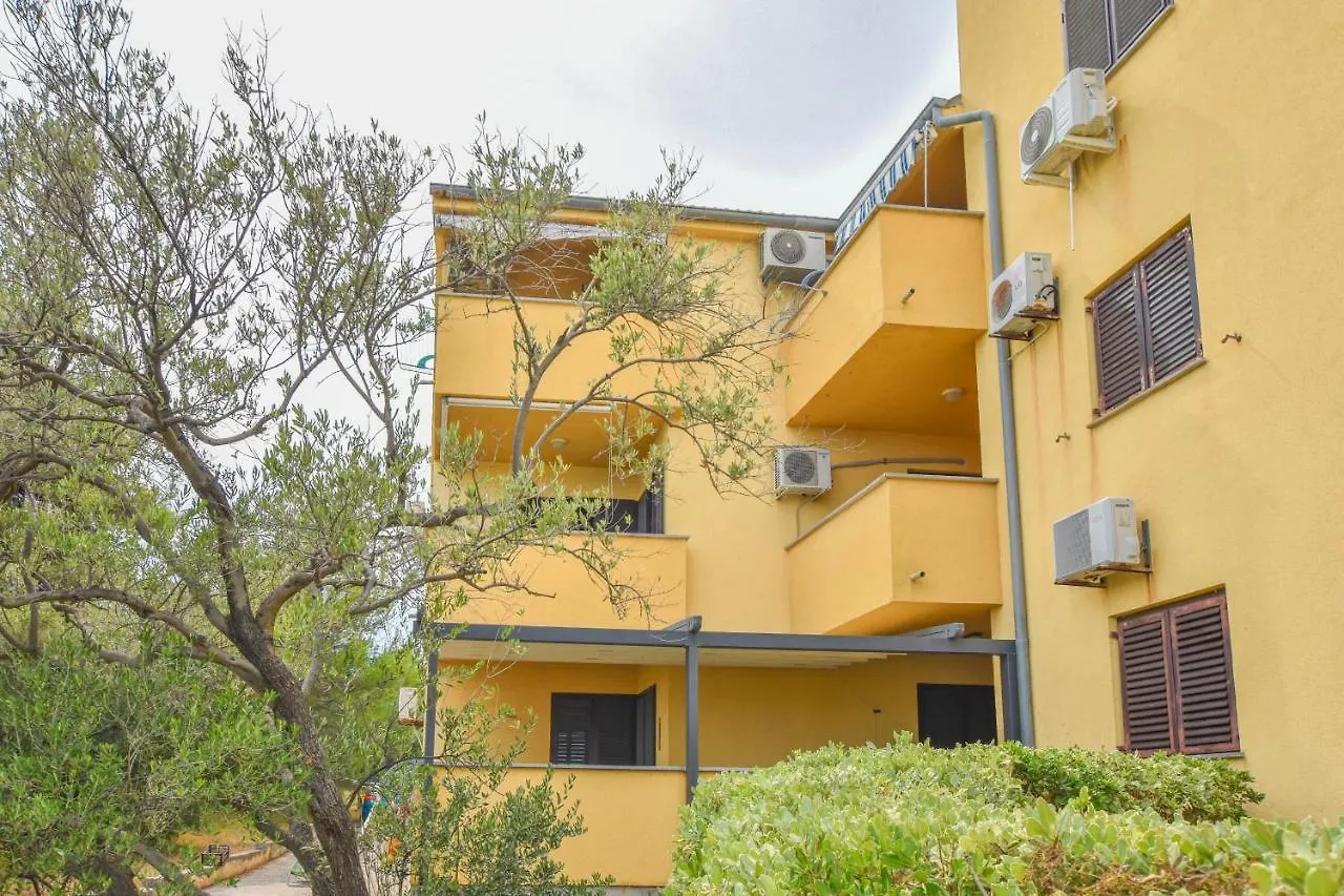 Apartments Taya Dobropoljana