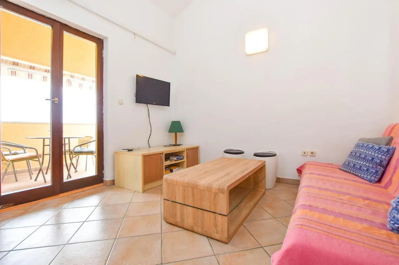Apartments Taya Dobropoljana