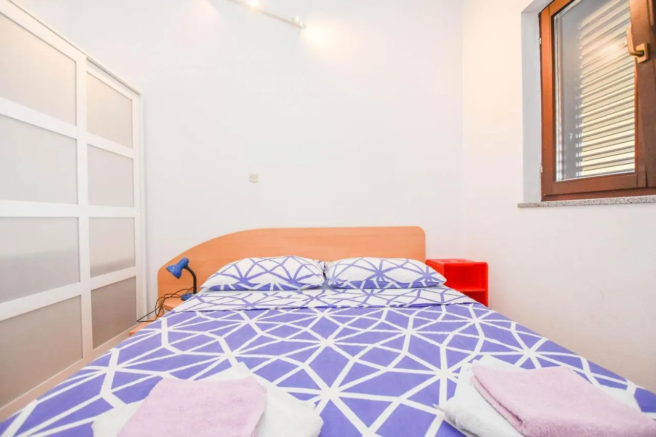 Apartments Taya Dobropoljana