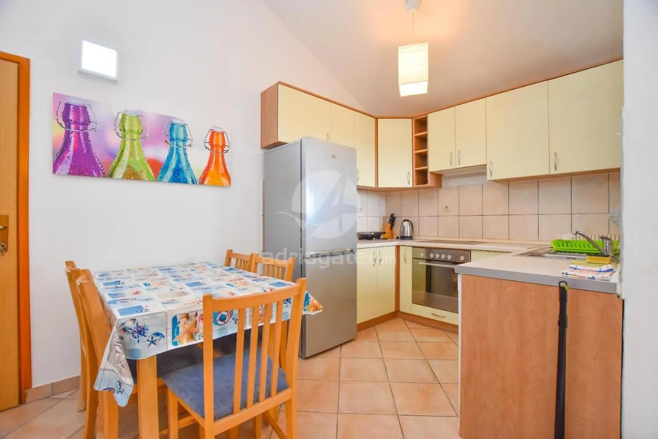 Apartments Taya Dobropoljana