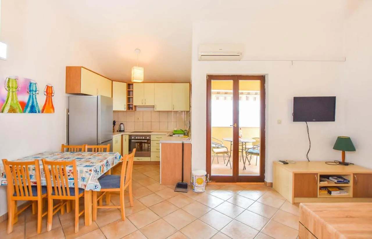 Apartments Taya Dobropoljana 0*,